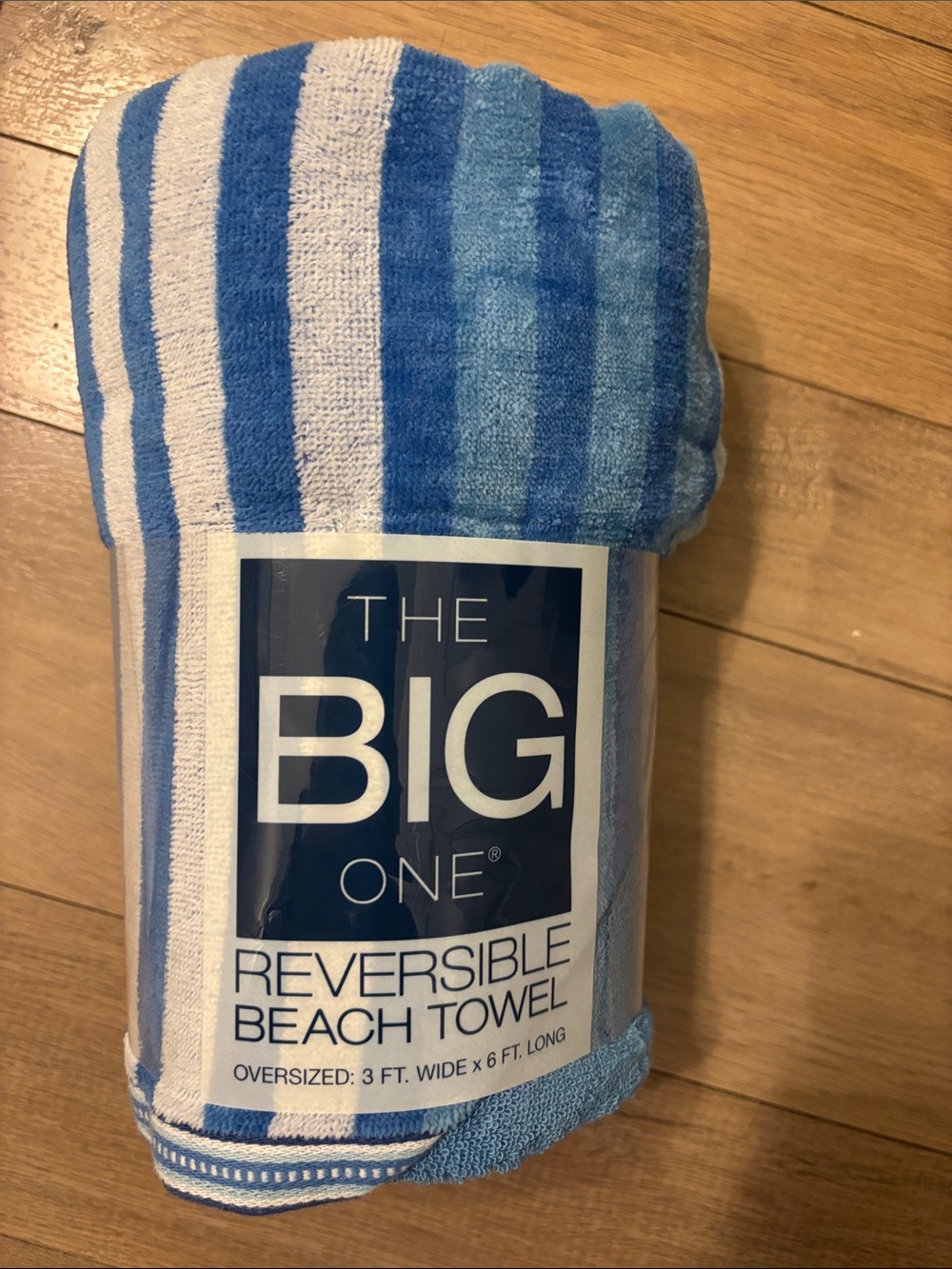 The Big One Reversible Beach Pool Towel - Blue & White Stripes 36in x 72 in new